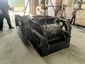 2pgc600*750雙齒輥绿巨人网站入口發往湖南婁底破碎煤塊
